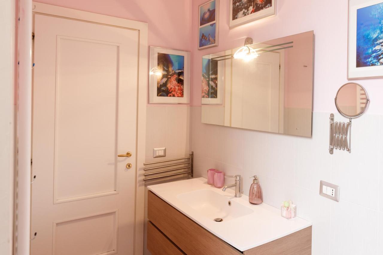 Duomo 77 - In The Heart Of The Historical Center By Elite Villas Napoli Bagian luar foto