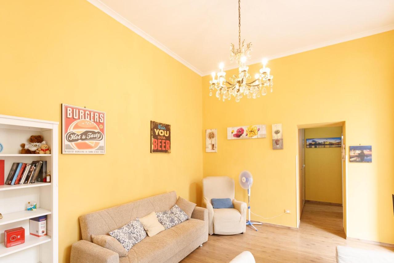 Duomo 77 - In The Heart Of The Historical Center By Elite Villas Napoli Bagian luar foto
