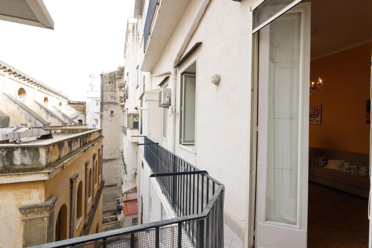 Duomo 77 - In The Heart Of The Historical Center By Elite Villas Napoli Bagian luar foto