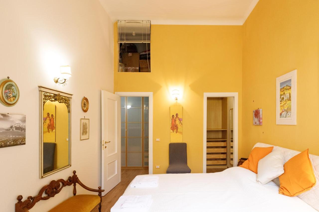 Duomo 77 - In The Heart Of The Historical Center By Elite Villas Napoli Bagian luar foto